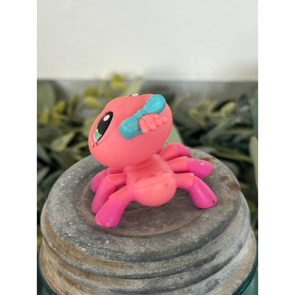 Littlest Pet Shop #426 Pink Spider lps hasbro 2006 blue bow authentic - Picture 5 of 6